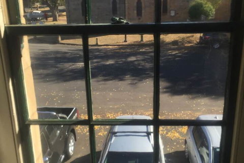 Ross Hotel - Holiday Sunshine Coast 4