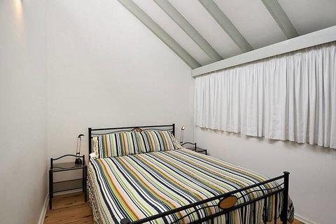 Rocky Views 1 - Holiday Sunshine Coast 2