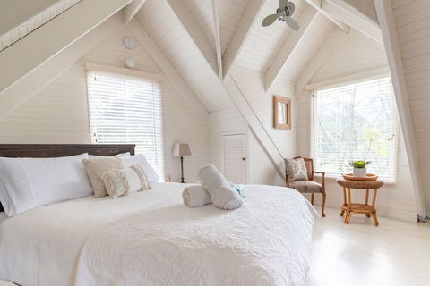 ARCADIA - The Barn Cottage & Rosehill Cottage - Holiday Sunshine Coast 5