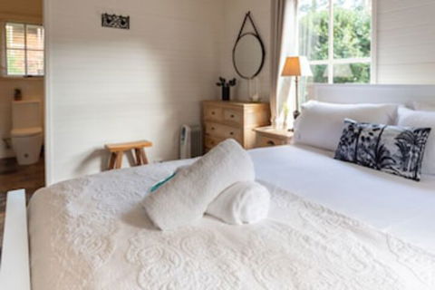 ARCADIA - The Barn Cottage & Rosehill Cottage - Holiday Sunshine Coast 0