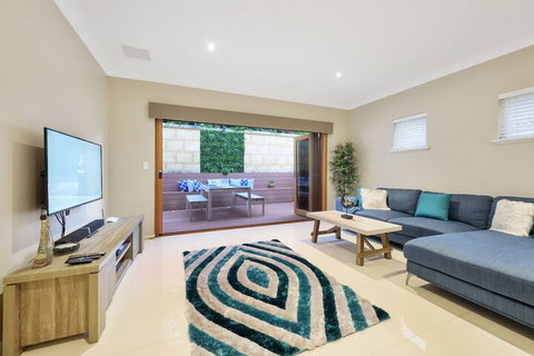 Sorrento Beach Manor - Holiday Sunshine Coast 2