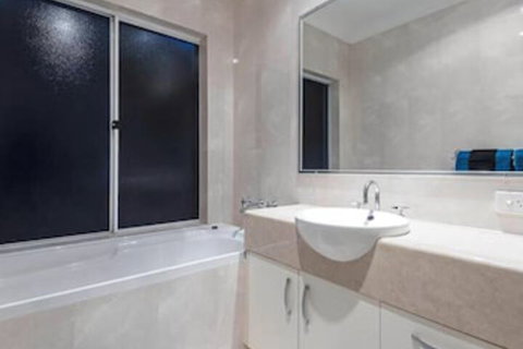 Sorrento Beach Manor - Holiday Sunshine Coast 4