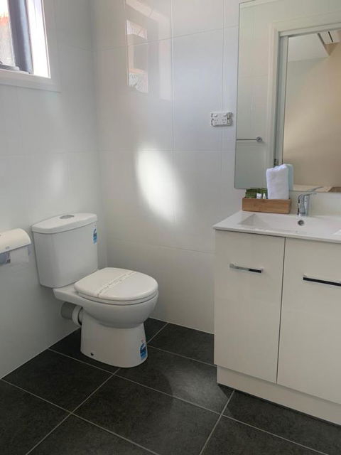 Alpine Hotel Bright - Holiday Sunshine Coast 2