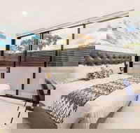 Whitehorse Apartment Hotel