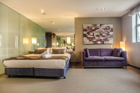Comfy Kew Apartments - Sunshine Coast Tourism 0