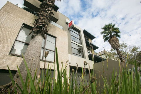 Comfy Kew Apartments - Sunshine Coast Tourism 7