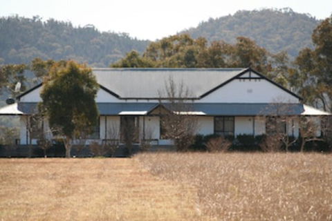 The Farmhouse At Blue Wren Wines - Holiday Sunshine Coast 0