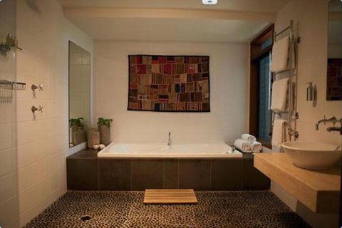 Taman Sari Private Pavilions - Holiday Sunshine Coast 1