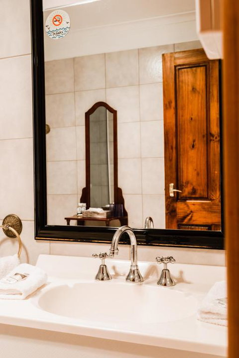 Battery Point Manor - Sunshine Coast Tourism 5