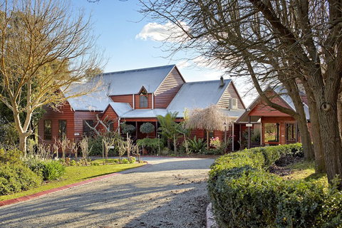 Vivere Retreat - Sunshine Coast Tourism 1