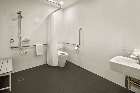 Quest Griffith - Holiday Sunshine Coast 1