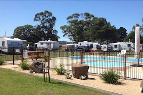 Merimbula Lake Holiday Park - Holiday Sunshine Coast 0