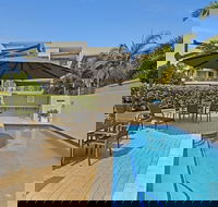 On the Bay Apartments - Sunshine Coast Tourism