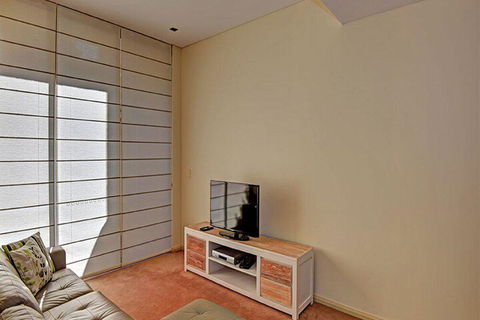 Aqua Viva 2 - Holiday Sunshine Coast 2