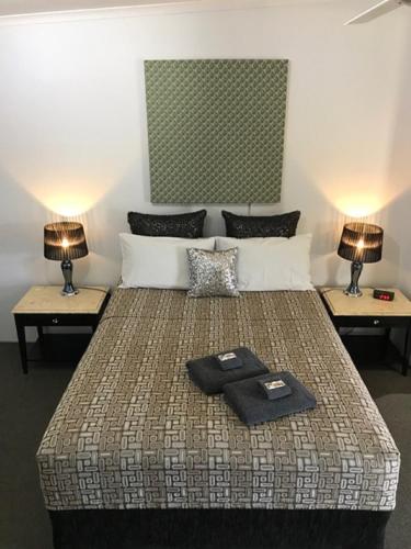 Central Motel Gin Gin - Holiday Sunshine Coast 6