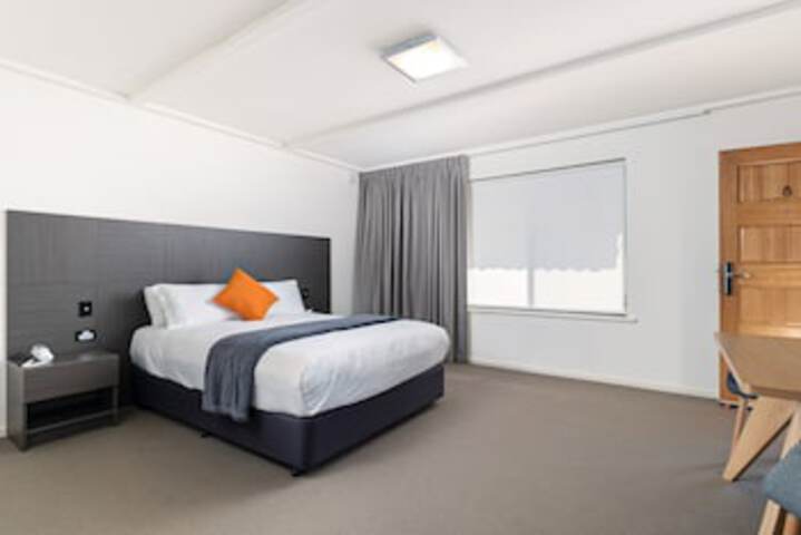 Hackham SA Holiday Sunshine Coast