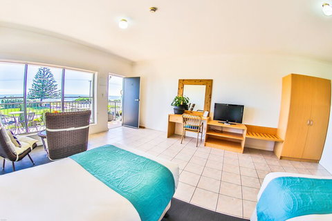 COAST Motel And Apartments - Holiday Sunshine Coast 6