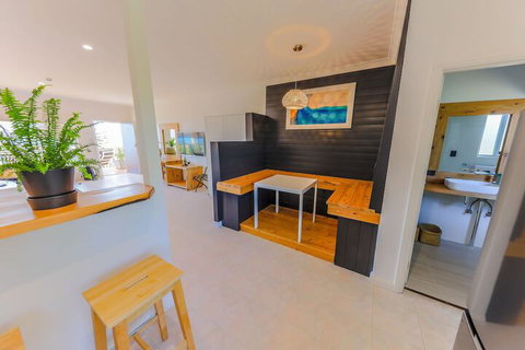 COAST Motel And Apartments - Holiday Sunshine Coast 7