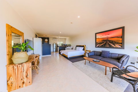 COAST Motel And Apartments - Holiday Sunshine Coast 5
