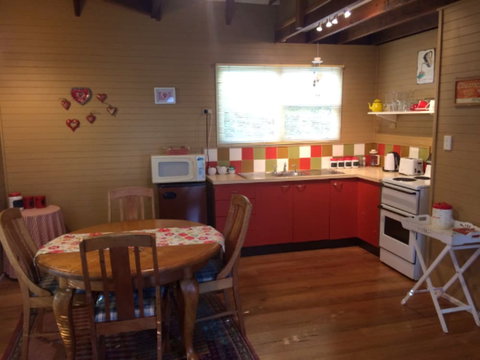 Surgeons Cottage - Sunshine Coast Tourism 2