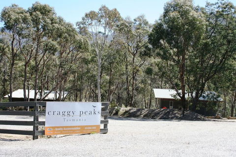 Craggy Peaks - Sunshine Coast Tourism 7
