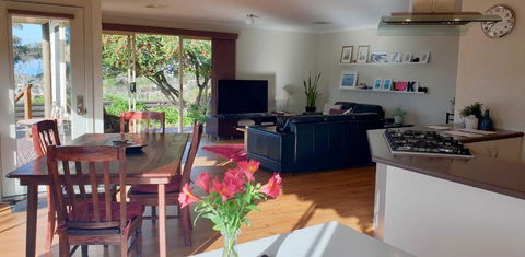 Admirals Inn - Holiday Sunshine Coast 2