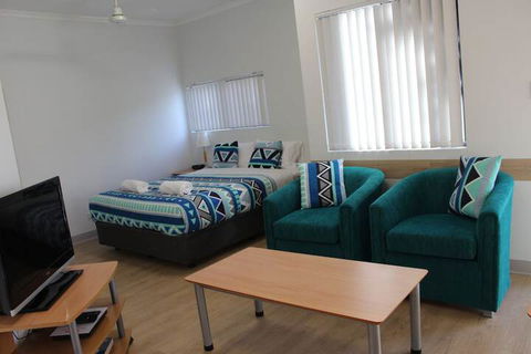 Mandurah Ocean Marina Chalets - Holiday Sunshine Coast 3