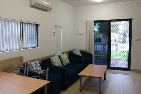 Mandurah Ocean Marina Chalets - Holiday Sunshine Coast 4