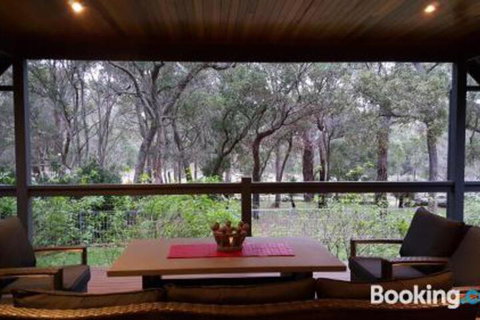 Mistover Valley Yallingup - Sunshine Coast Tourism 2