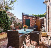 100 on South Callan Apartments - Holiday Sunshine Coast