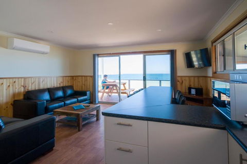 Ceduna Shelly Beach Caravan Park - Sunshine Coast Tourism 3