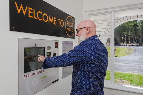 Rest Motels Naracoorte - Holiday Sunshine Coast 5