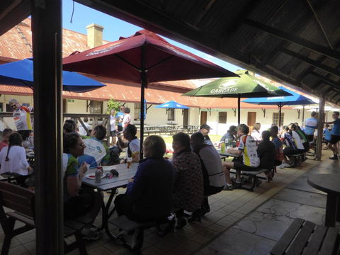 Railway Tavern Northampton - Sunshine Coast Tourism 6
