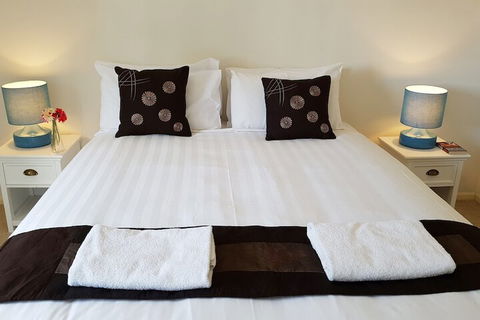 Anchor On Paramount - Holiday Sunshine Coast 3