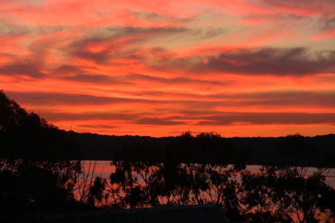 A Lakehouse Escape - Holiday Sunshine Coast 5