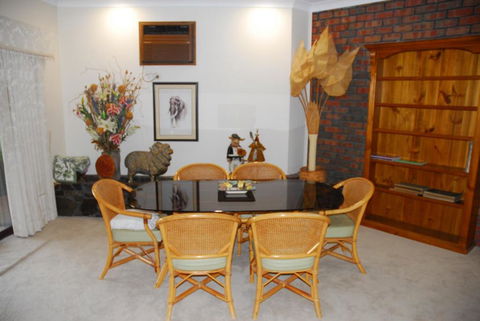 Gaerwood B & B - Holiday Sunshine Coast 1