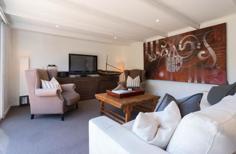 Capella Villa 1 - Sunshine Coast Tourism 4