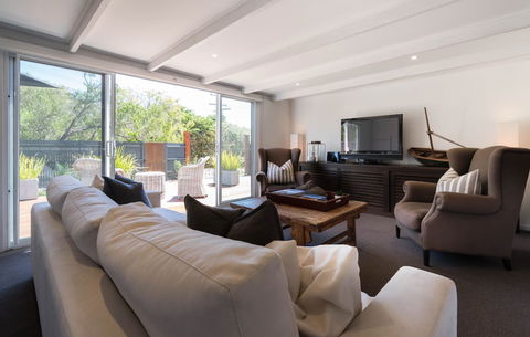 Capella Villa 1 - Sunshine Coast Tourism 6