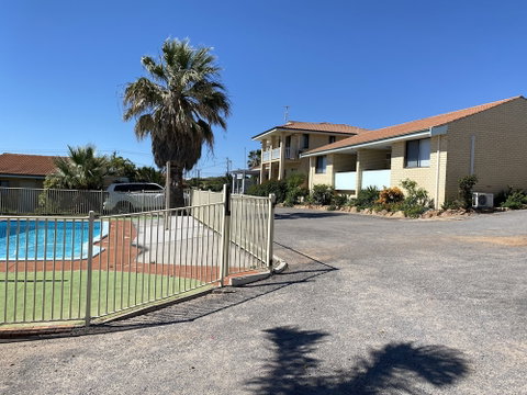 Ocean View Villas - Holiday Sunshine Coast 4