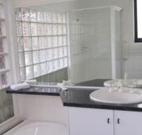 Beach Haven Poolside - Holiday Sunshine Coast