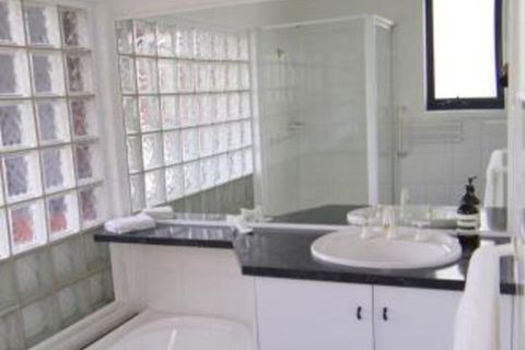Beach Haven Poolside - Sunshine Coast Tourism 0
