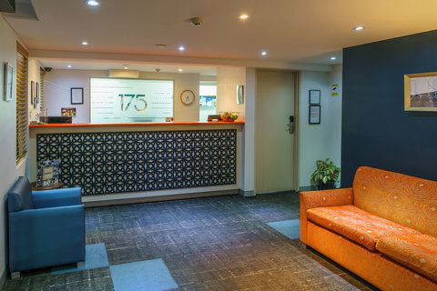 175 One Hotels And Apartments - Holiday Sunshine Coast 2