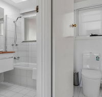 Long Beach House Apartments Sandy Bay - Sunshine Coast Tourism
