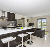 Megan Court Apartments - Holiday Sunshine Coast