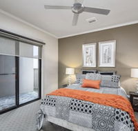 MG Delux Apartment - Holiday Sunshine Coast
