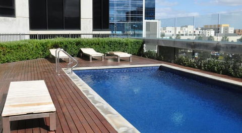 AKOM AT Docklands - Holiday Sunshine Coast 4