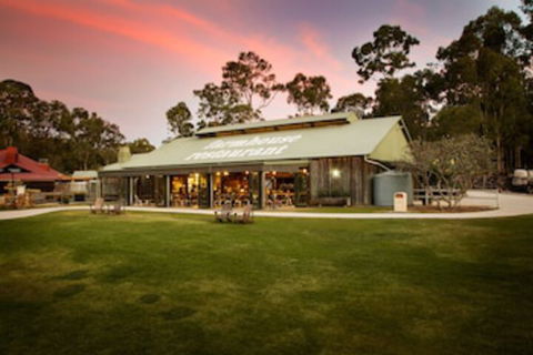 Paradise Country Farmstay - Holiday Sunshine Coast 0