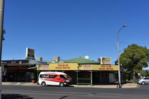 Club Hotel Motel Roma - Sunshine Coast Tourism 5