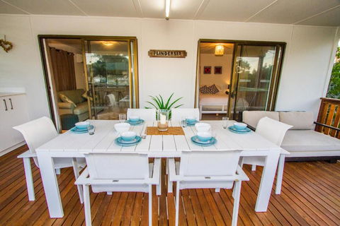 A Lure - Holiday Sunshine Coast 2