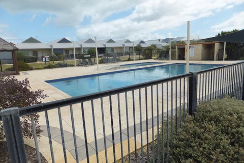 Seafront Unit 49 - Holiday Sunshine Coast 2